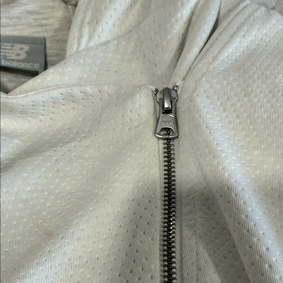 New Balance Gray Hooded Jacket - Picture 3 of 9